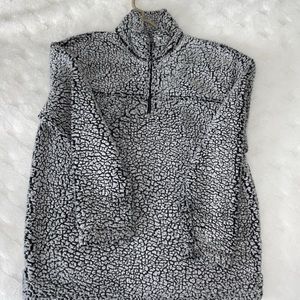 Sherpa zip up